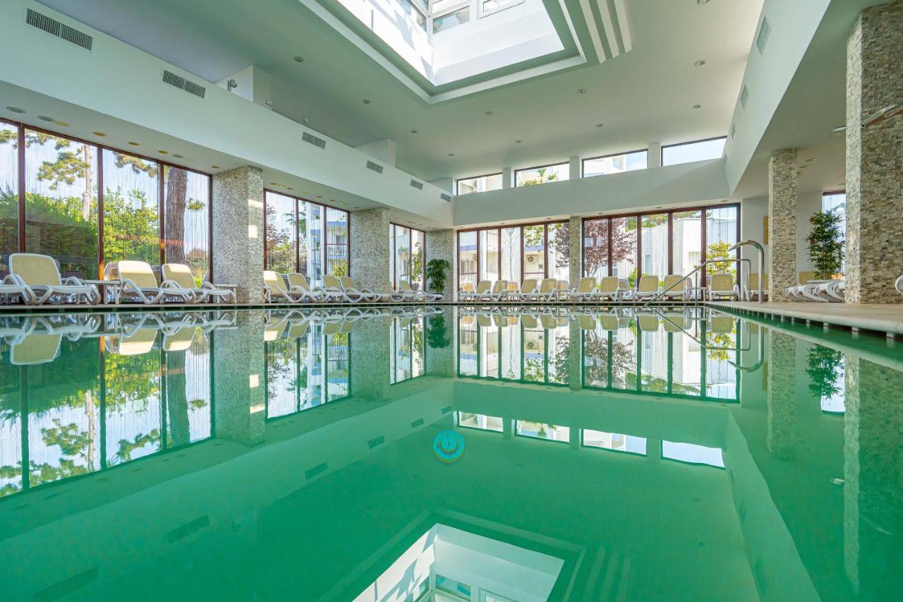 Mera Resort Venus Exteriör bild
